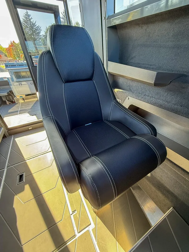 Slide: The Image of Stabi-Craft 2500 Ultracab XL 2027 - 13