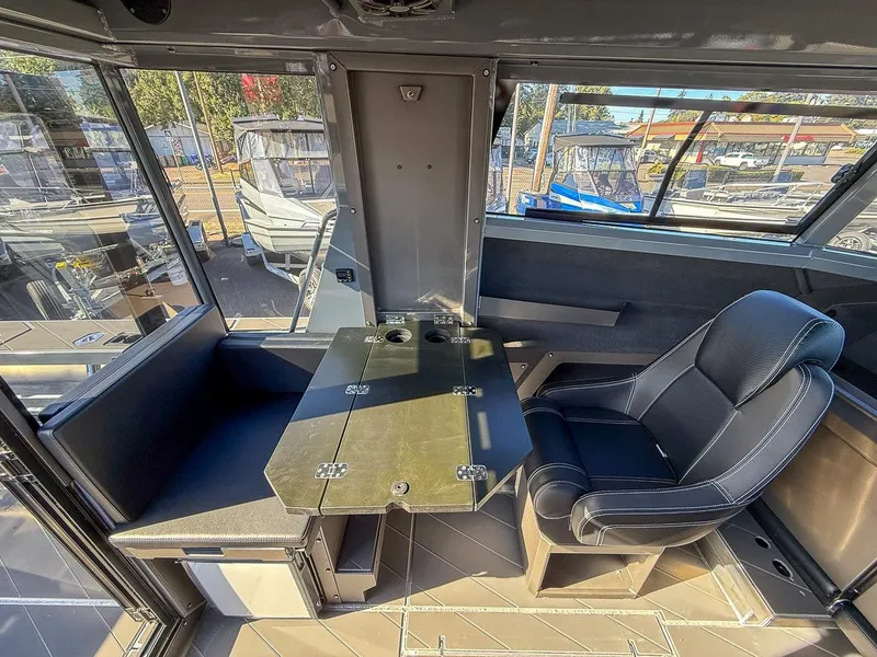 Slide: The Image of Stabi-Craft 2500 Ultracab XL 2027 - 15