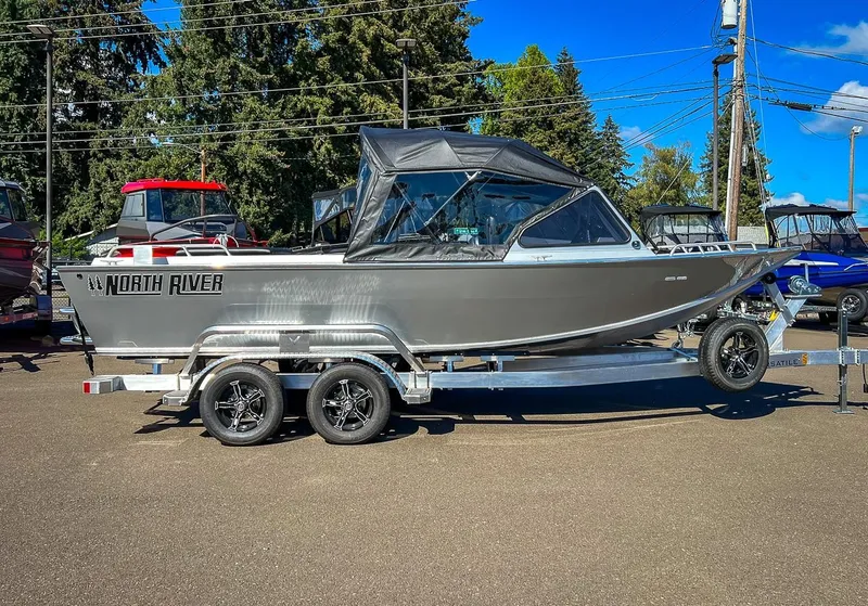 Slide: The Image of North River 21 Commander 2027 - 2