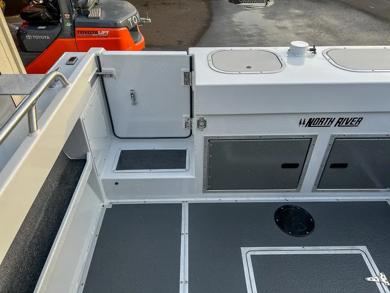 Slide: The Image of North River 24' Seahawk 2027 - 17