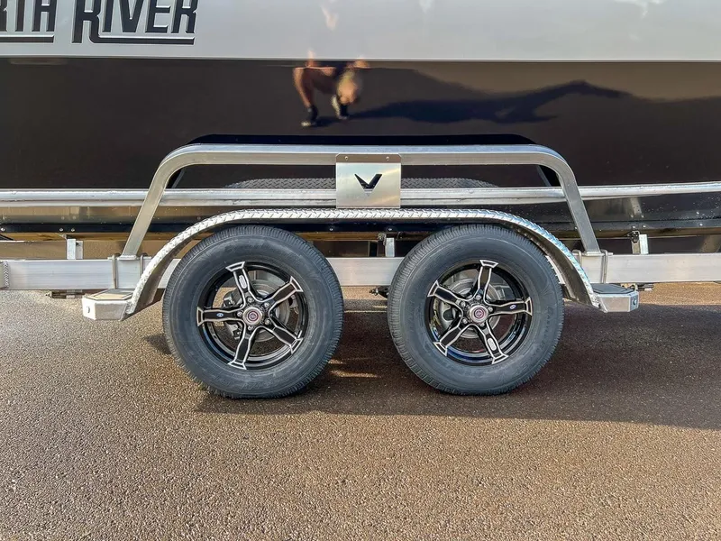 Slide: The Image of North River 32 SEAHAWK FASTBACK 2027 - 24