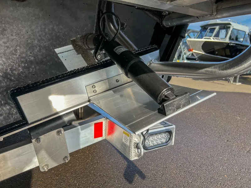 Slide: The Image of North River 32 SEAHAWK FASTBACK 2027 - 22