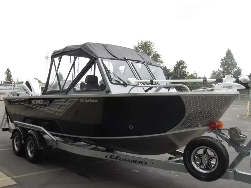 Slide: The Image of Hewescraft 210 Sea Runner 2025 - 7