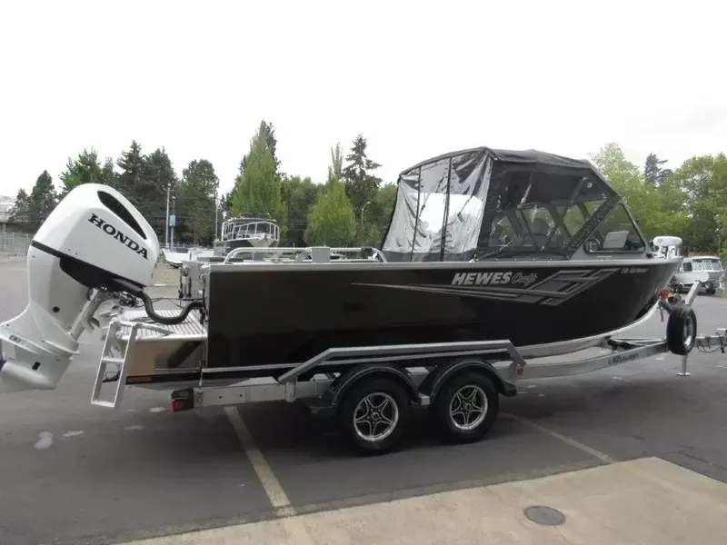 Slide: The Image of Hewescraft 210 Sea Runner 2025 - 5