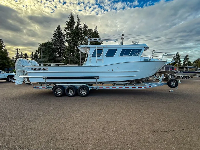 Slide: The Image of North River 3400 Endurance EXL 2027 - 2