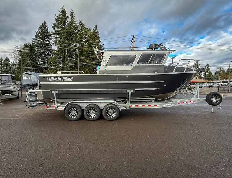 Slide: The Image of North River 2700 SXL WT 2025 - 3