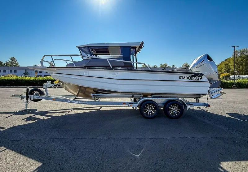 The Image of Stabi-Craft 2350 ULTRA CENTRECAB SPORTFISH 2026 - 1