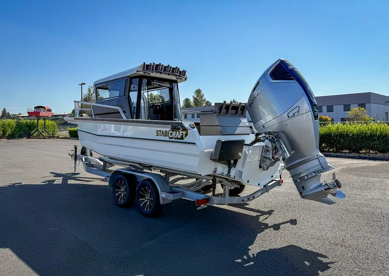 Slide: The Image of Stabi-Craft 2350 ULTRA CENTRECAB SPORTFISH 2026 - 3