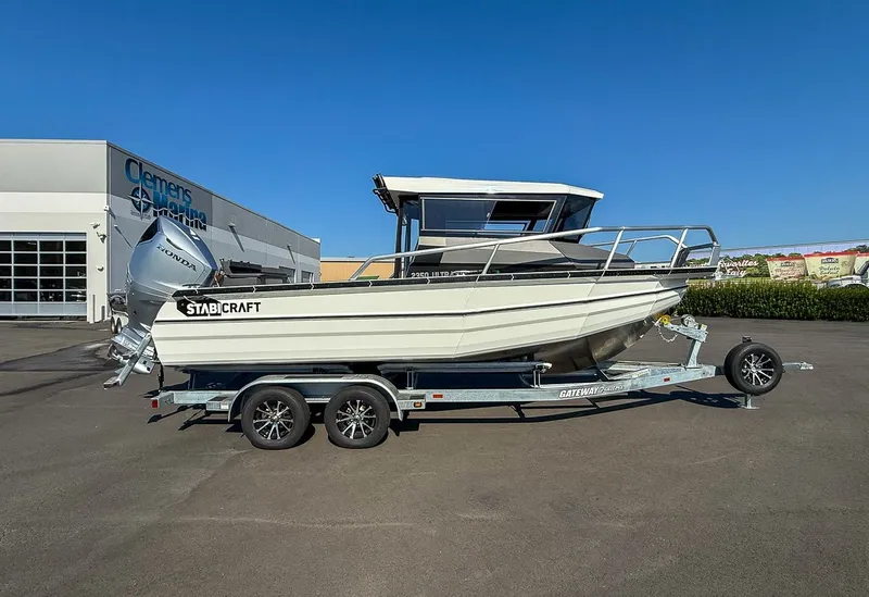 Slide: The Image of Stabi-Craft 2350 ULTRA CENTRECAB SPORTFISH 2026 - 6