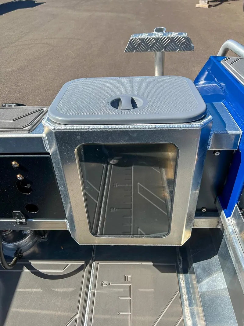 Slide: The Image of Stabi-Craft 1550 Fisher 2027 - 14