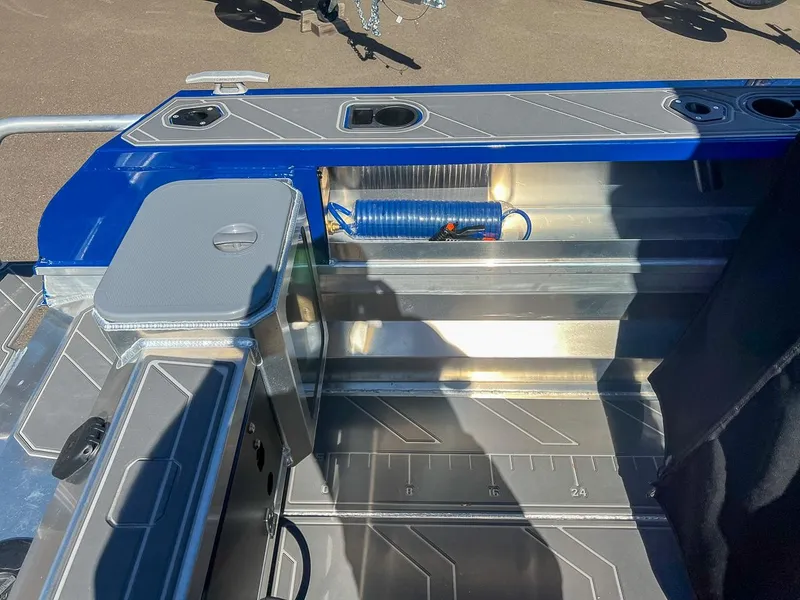 Slide: The Image of Stabi-Craft 1550 Fisher 2027 - 15