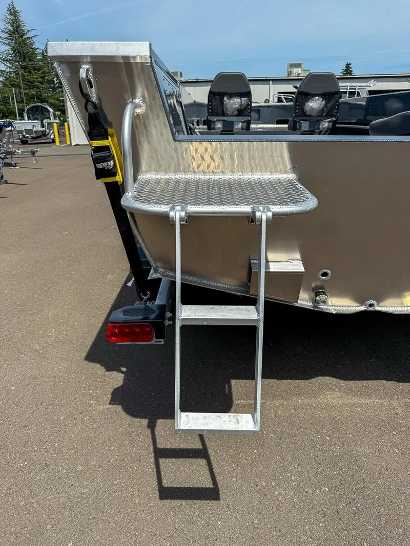 Slide: The Image of Hewescraft 220 Pioneer 2027 - 22