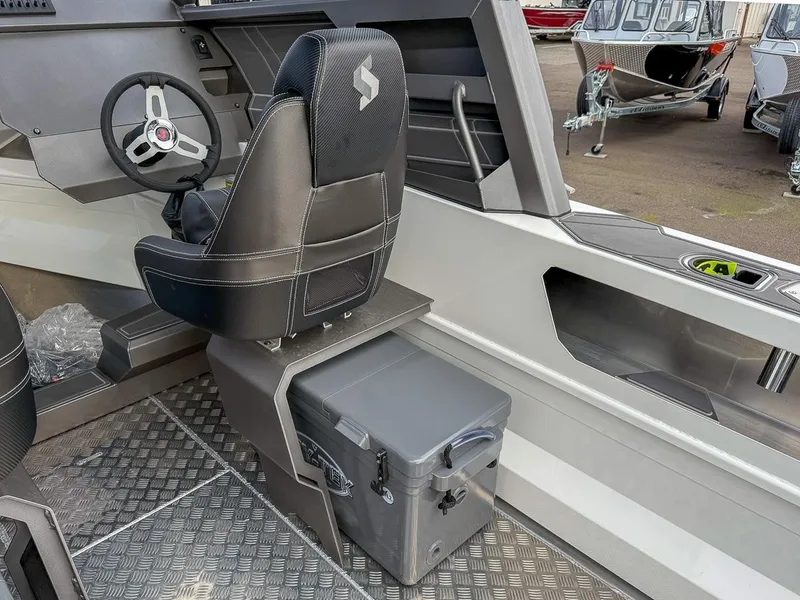 Slide: The Image of Stabi-Craft 1850 SuperCab 2025 - 14