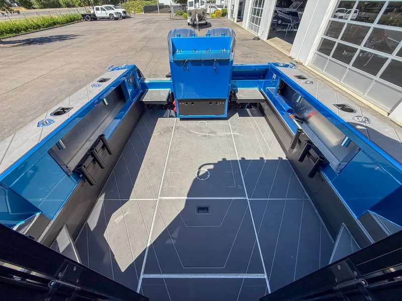 Slide: The Image of Stabi-Craft 2750 Ultra Centrecab 2023 - 20