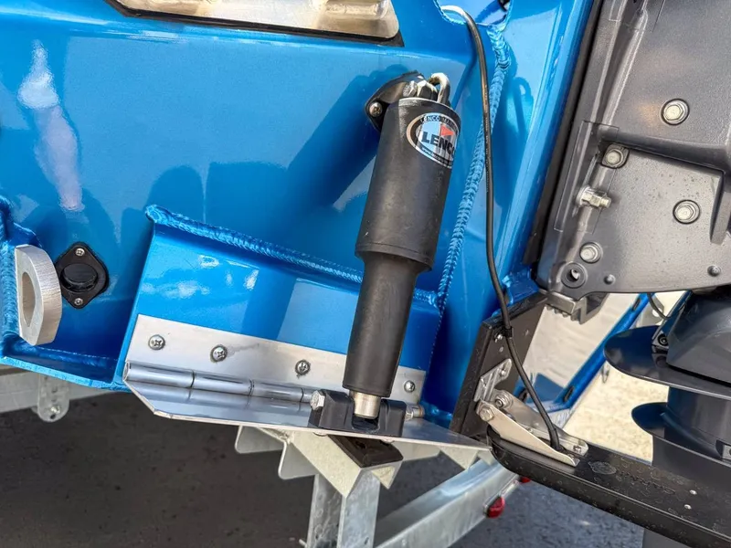 Slide: The Image of Stabi-Craft 2750 Ultra Centrecab 2023 - 27