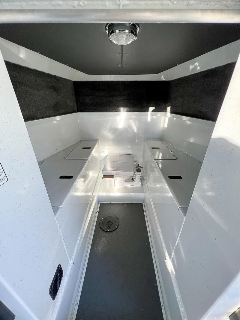 Slide: The Image of North River 3300 Offshore WXL WA 2027 - 10
