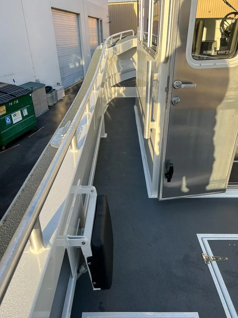 Slide: The Image of North River 3300 Offshore WXL WA 2027 - 26