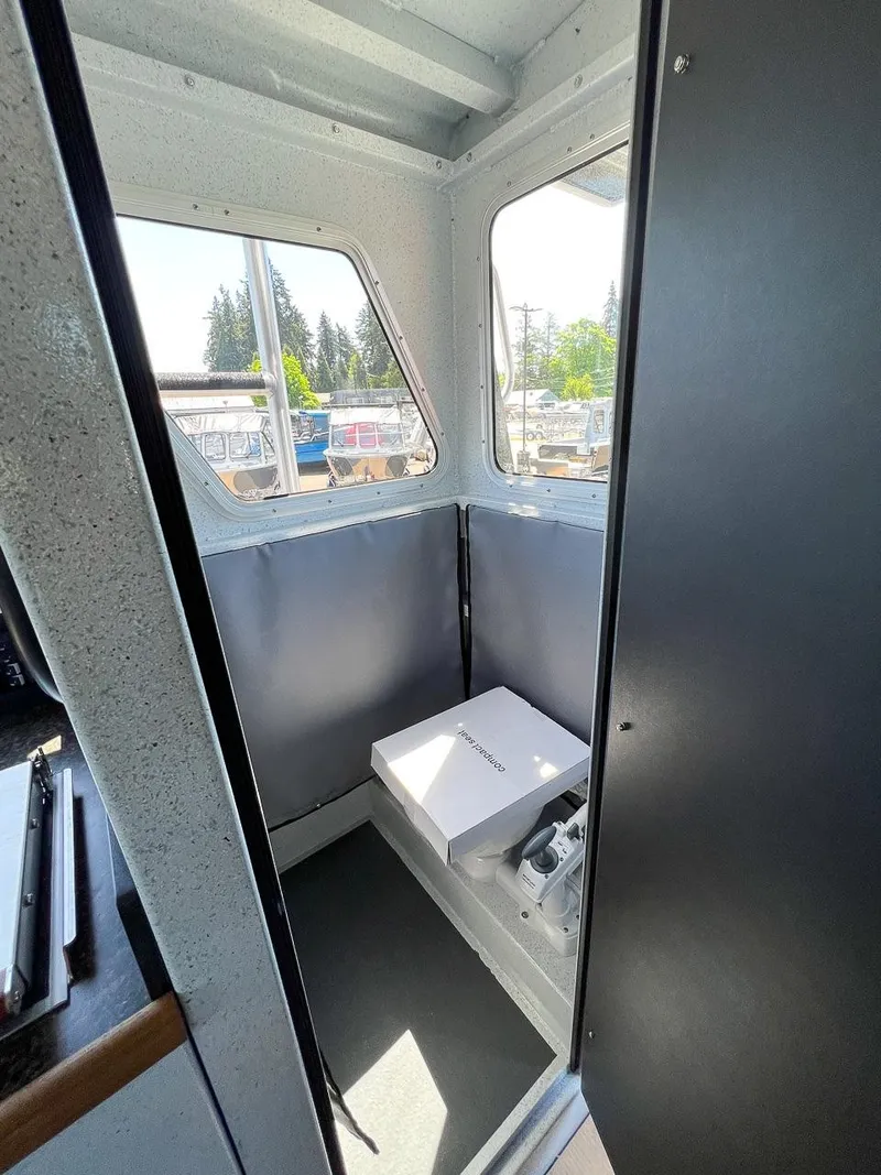 Slide: The Image of North River 3100 Offshore SXL 2027 - 15