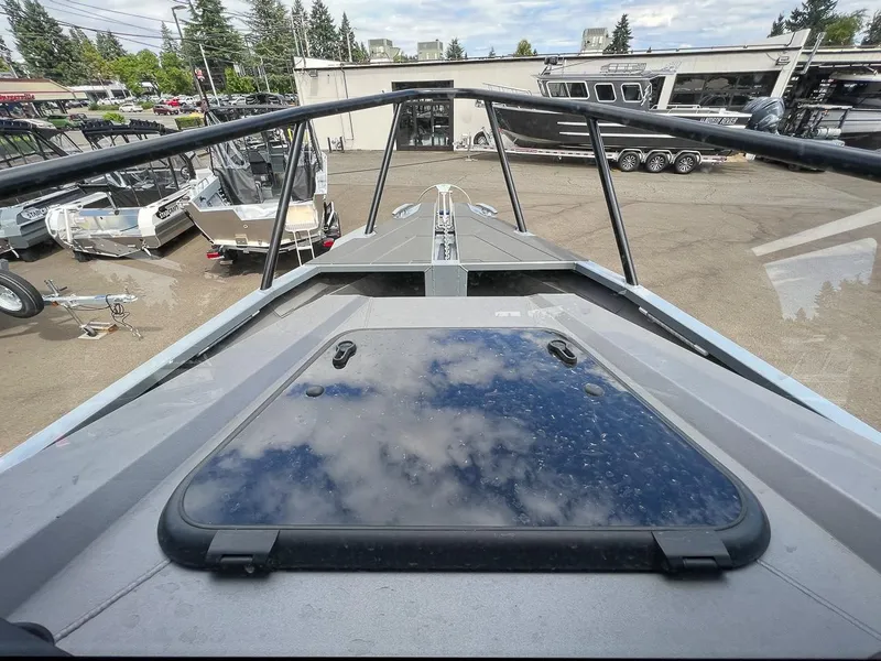 Slide: The Image of Stabi-Craft 2750 Ultra Centrecab 2027 - 8