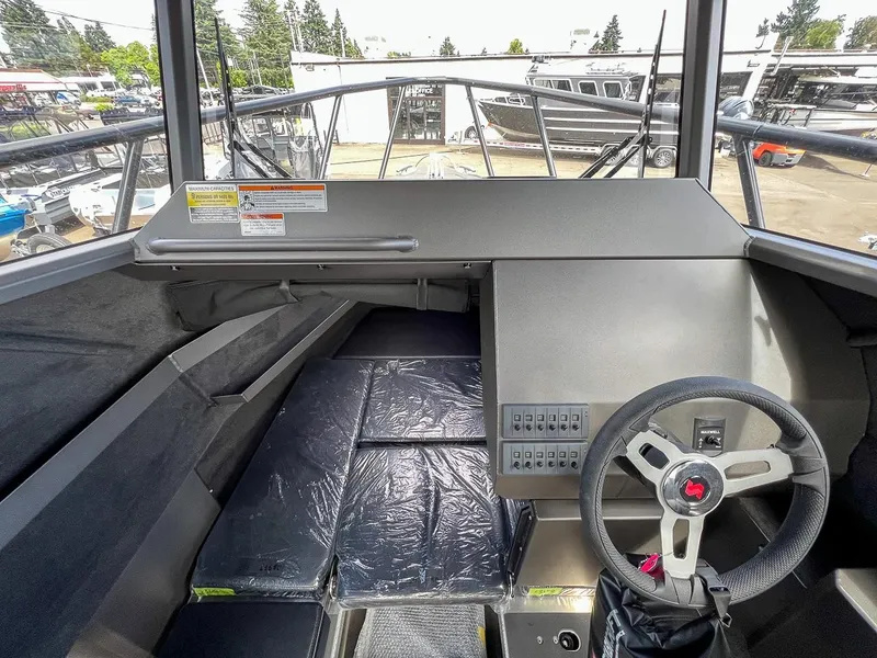 Slide: The Image of Stabi-Craft 2750 Ultra Centrecab 2027 - 10