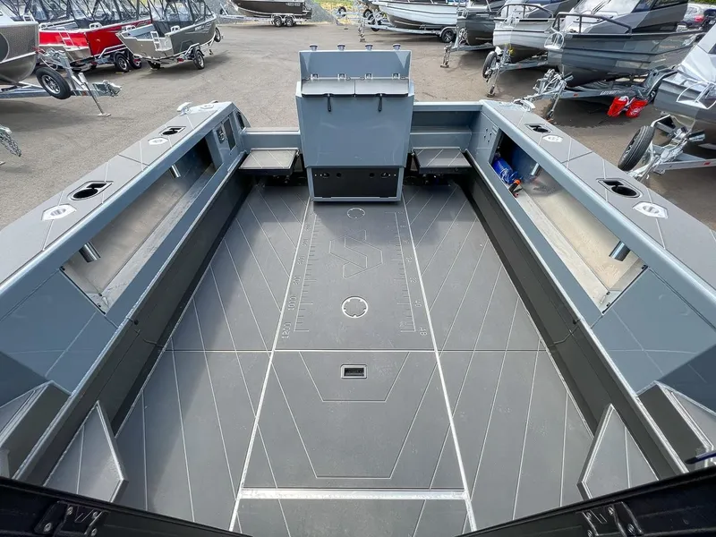 Slide: The Image of Stabi-Craft 2750 Ultra Centrecab 2027 - 19