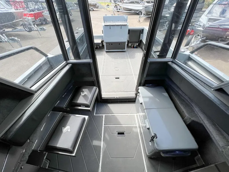 Slide: The Image of Stabi-Craft 2750 Ultra Centrecab 2027 - 15