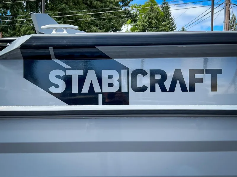 Slide: The Image of Stabi-Craft 2750 Ultra Centrecab 2027 - 29