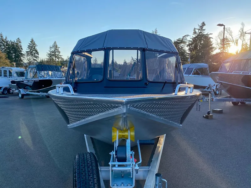 Slide: The Image of North River 24 Commander 2027 - 8