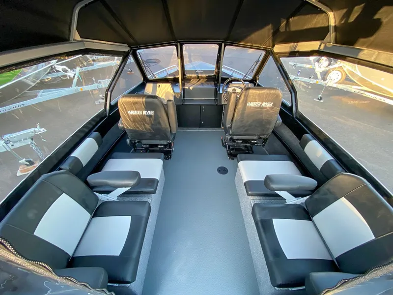 Slide: The Image of North River 24 Commander 2027 - 9