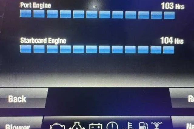 Slide: The Image of Yamaha Boats 2022 255XD engine hours display: Port 103 hrs, Starboard 104 hrs. - 10