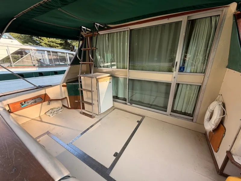 Slide: The Image of Sea Ray 360 Sportfish 1981 - 50