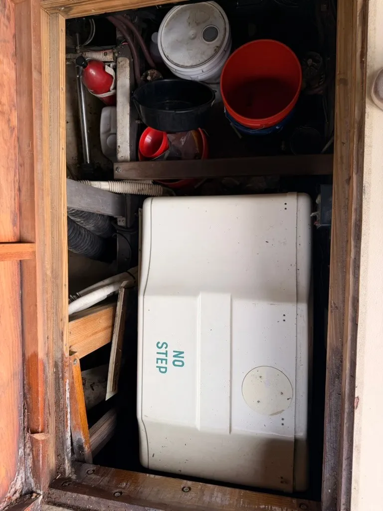 Slide: The Image of Sea Ray 360 Sportfish 1981 - 53