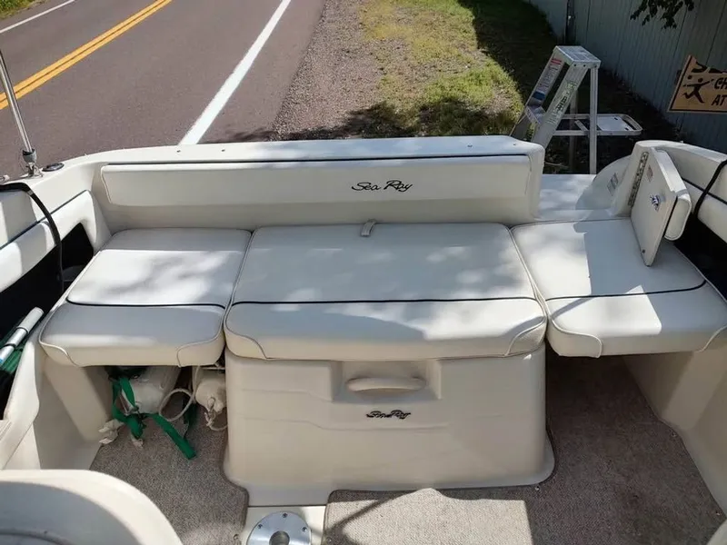 Slide: The Image of Sea Ray 215 Express Cruiser 2000 - 5