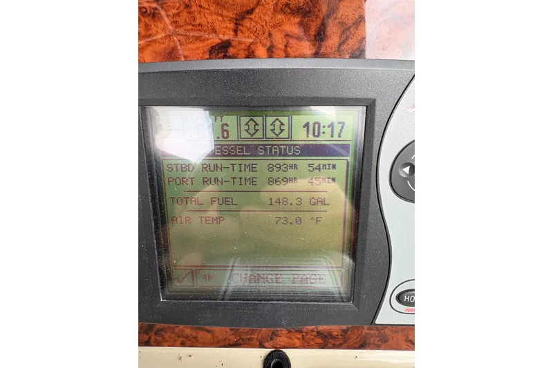 Slide: The Image of Display screen on 2006 Sea Ray 340 Sundancer showing vessel status and fuel data. - 21