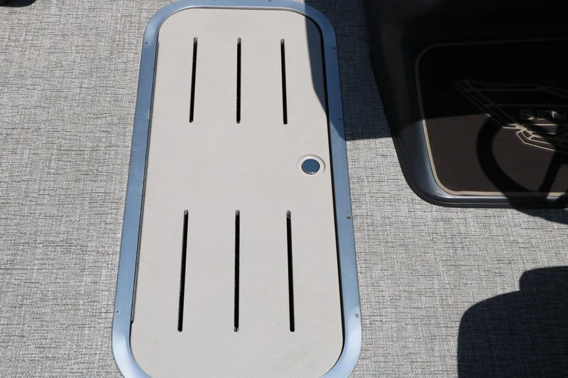 Slide: The Image of 2026 Bennington 22MFB boat floor detail with sleek design and textured surface. - 45
