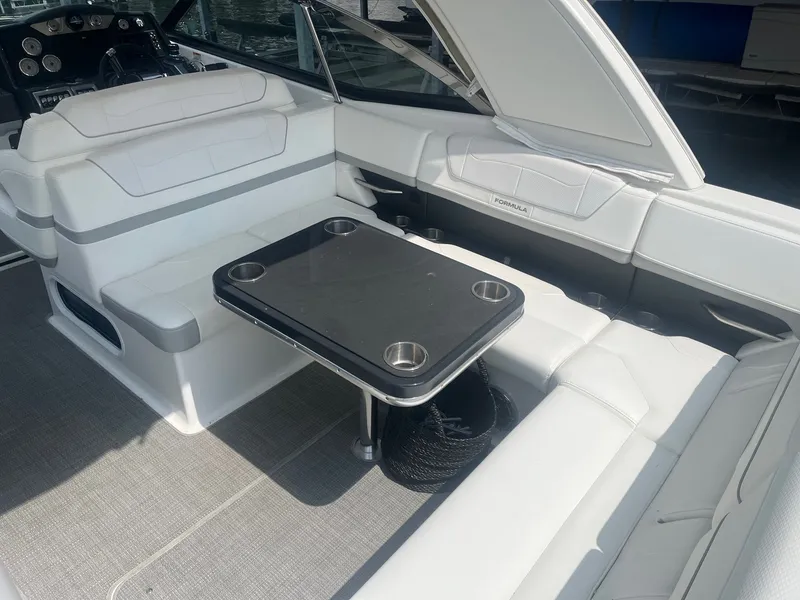Slide: The Image of Formula 350 Crossover Bowrider 2021 - 3