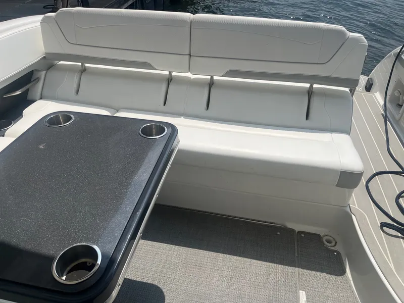 Slide: The Image of Formula 350 Crossover Bowrider 2021 - 4