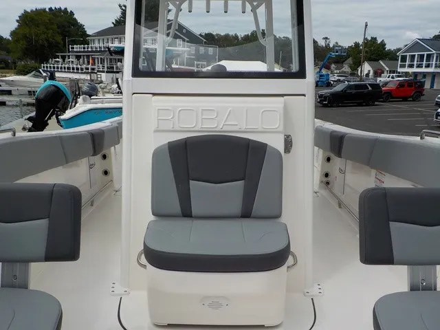 Slide: The Image of Robalo R270 Center Console 2027 - 15