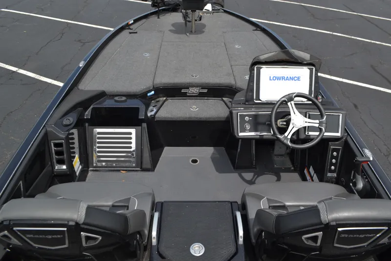 Slide: The Image of 2023 Ranger Z521R boat interior with Lowrance electronics and dual seating. - 8
