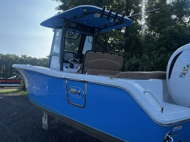 Slide: The Image of Sea Hunt Ultra 255SE 2024 - 4