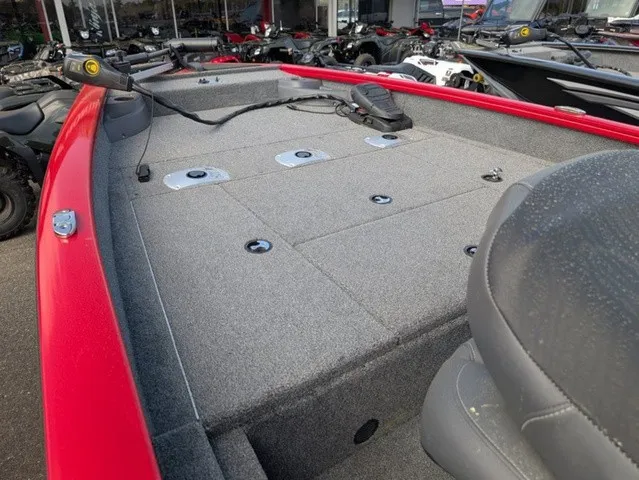 Slide: The Image of Tracker Pro Team 175 Crappie Edition 2026 - 31