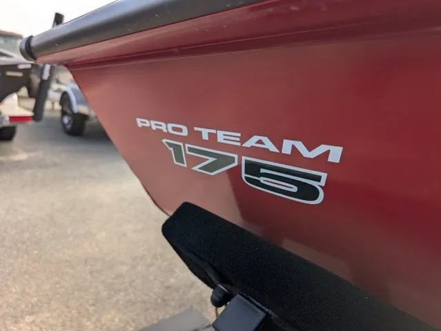 Slide: The Image of Tracker Pro Team 175 Crappie Edition 2026 - 16