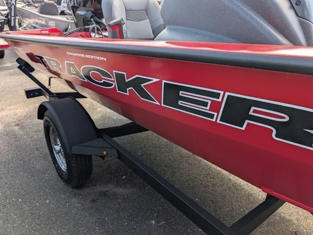 Slide: The Image of Tracker Pro Team 175 Crappie Edition 2026 - 14