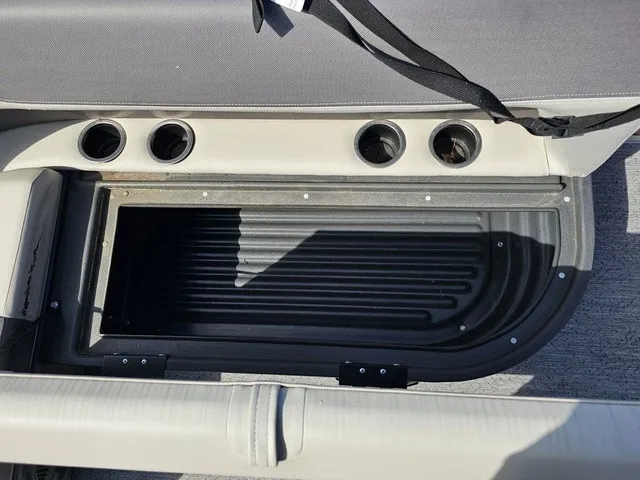 Slide: The Image of Sun Tracker Bass Buggy 16 XL Select 2026 - 22