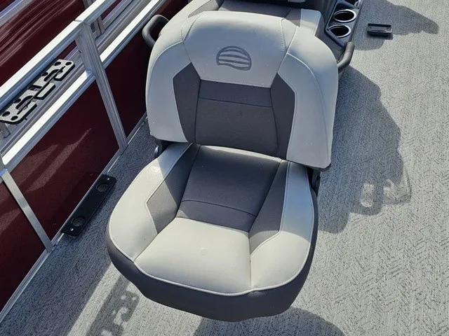 Slide: The Image of Sun Tracker Bass Buggy 16 XL Select 2026 - 17