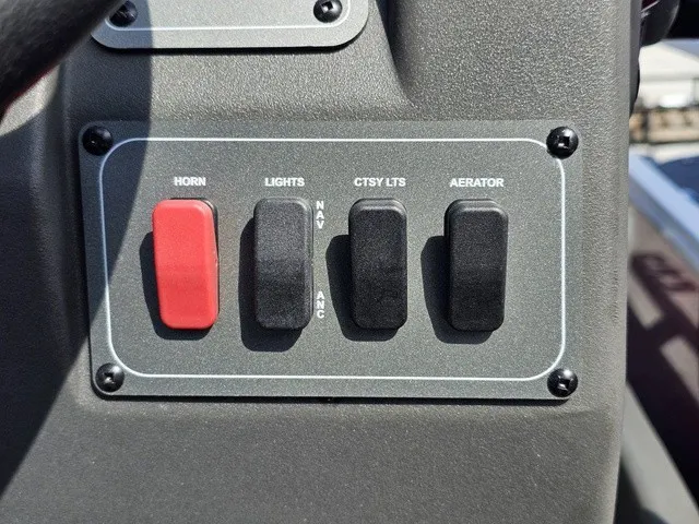 Slide: The Image of Sun Tracker Bass Buggy 16 XL Select 2026 - 27
