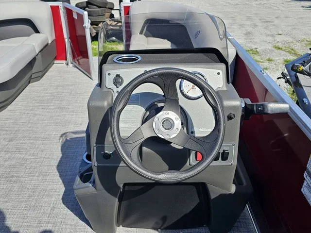 Slide: The Image of Sun Tracker Party Barge 16 DLX 2026 - 27