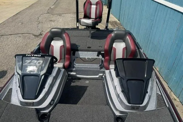 Slide: The Image of 2025 Nitro Z20 XL boat with dual seats and sleek design. - 15