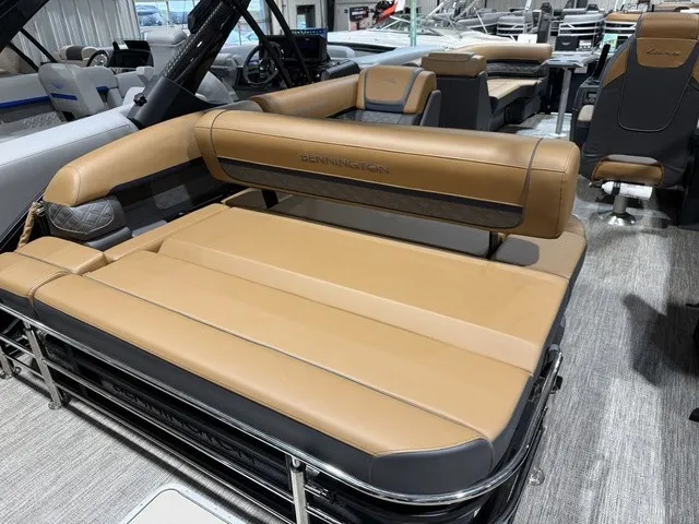 Slide: The Image of Bennington S Swingback 23 SSB 2026 - 20