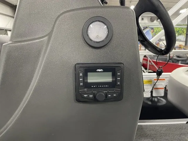 Slide: The Image of Sun Tracker Bass Buggy 18 DLX 2027 - 17